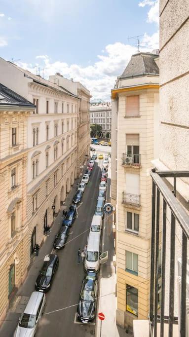 Central princess apartment Budapest Esterno foto