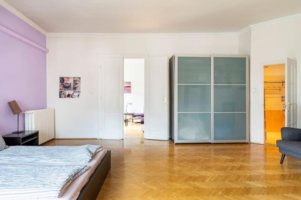 Central princess apartment Budapest Esterno foto